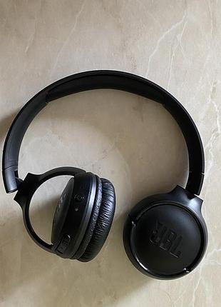 Оригінальні бездротові навушники jbl tune