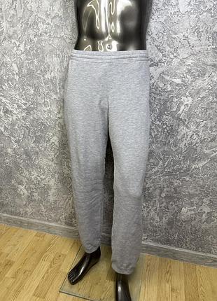Adidas performance essentials штаны l размер спортивные серые на манжетах