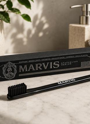 Зубная щетка для ежедневного ухода средняя жесткость marvis toothbrush