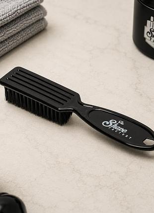 Щітка мʼяка the shave factory hair brush soft 13 см антистатична для стрижки фейду та очищення машинок
