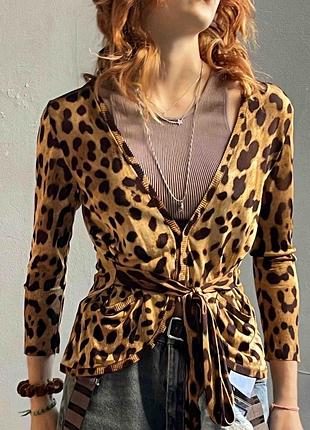 Кофта dolce&gabbana.  розмір м.