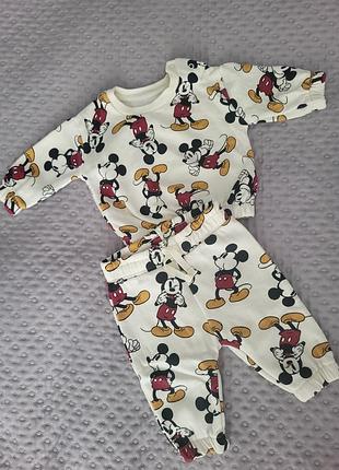 Костюм на флисе primark 62р для мальчика