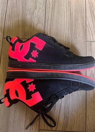 Кросівки  dc shoes чорно-червоні