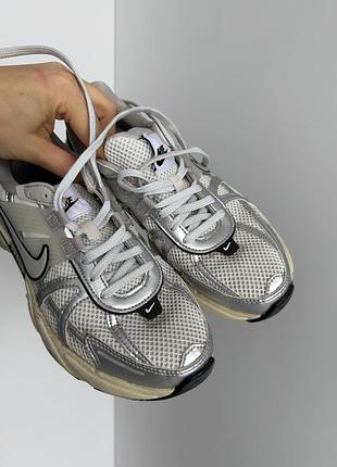 Кросівки nike v2k run сріблясті 4