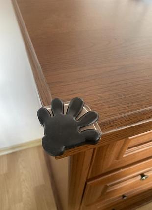 Захисний куточок на меблі ikea patrull