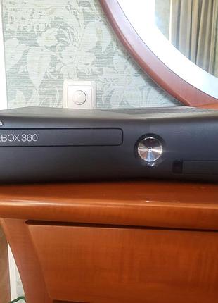 Игровая приставка xbox 360 slim