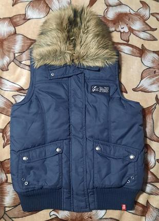 Теплая дутая жилетка edc by esprit с мехом (размер s–m) - состояние новой!
