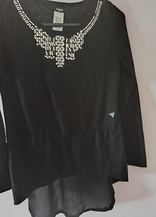 Лонгслів жіночий guess чорний з білим декором
