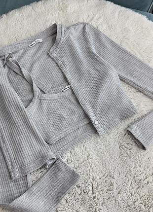 Кардиган+топ сірий рубчик  bershka жіночий хс
