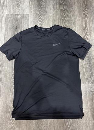 Футболка nike pro , у чорному кольорі , в розмірі м