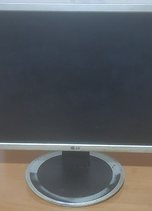 Широкоформатный рк монитор 19 дюймов lg l194ws не включается