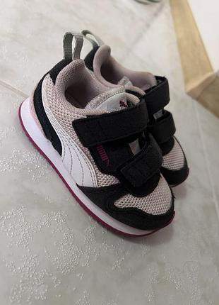 Кросівки для дівчаток puma рожеві, чорні, довжина устілки 14 см
