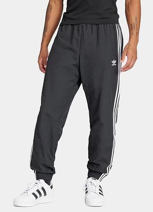 Спортивні штани чоловічі adidas adicolor woven firebird track pants чорні
