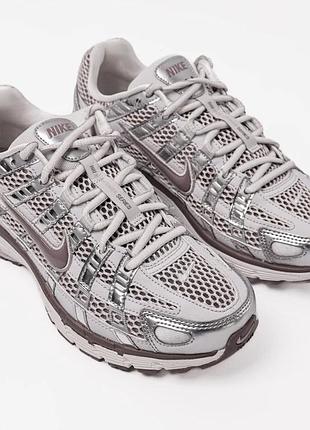Кросівки жіночі nike сірі, сріблясті