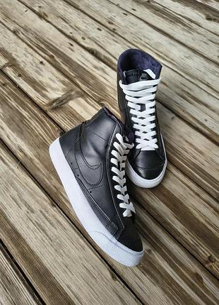 Кроссовки найк. nike blazer. кроссовки 38,5 размер. высокие кроссовки. кожаные кроссовки. кроссовки nike. женские кроссовки