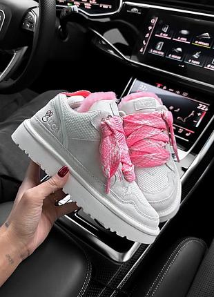Уггі в наявності ugg lowmel