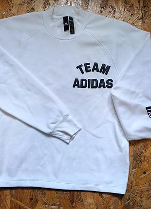 Оригінальний світшот adidas vrct crew sweatshirt із чорним написом «team adidas» на грудях та логотипом на рукаві