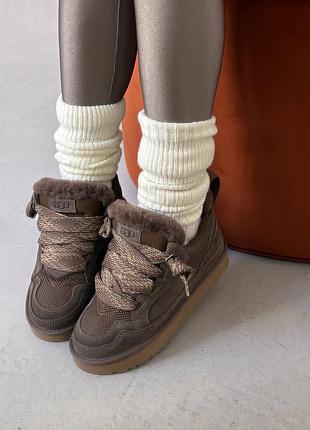 Уггі в наявності ugg lowmel 4