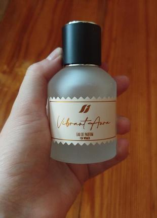 Жіноча парфумована вода vibrant aura/farmasi