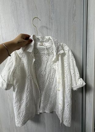 Сорочка жіноча біла з коротким рукавом
