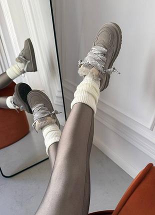 Уггі в наявності ugg lowmel 5