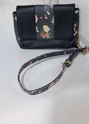Сумочка guess