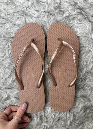 Жіночі в'єтнамки у стилі havaianas
