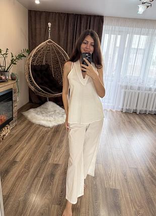 Костюм літній білий новий