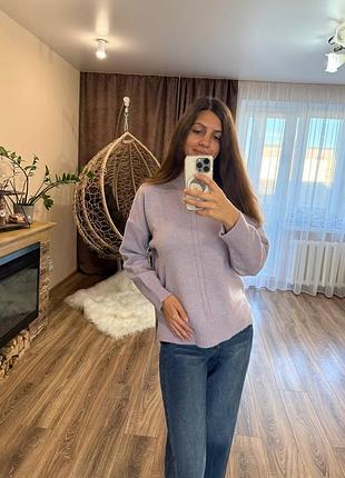 Светр осінній бузковий новий гольф тепла кофта 

светр новий дуже теплий 
заміри: 
довжина перед - 60 см 
ззаді - 66 см 
напівобхват грудей - 60 см
