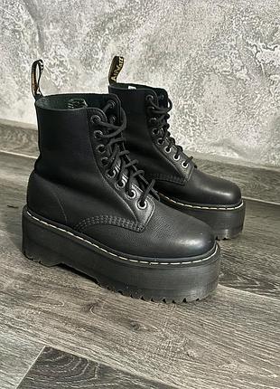 Шкіряні черевики dr. martens