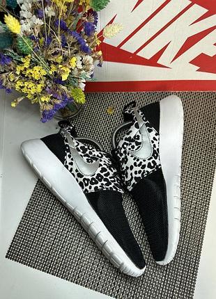 Оригінальні кросівки nike 4
