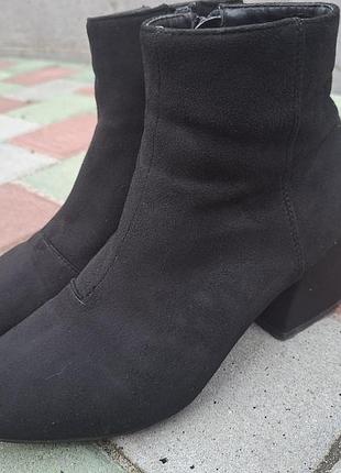 Черевики жіночі осінні чорні