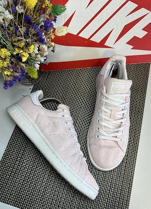 Оригінальні кросівки adidas
