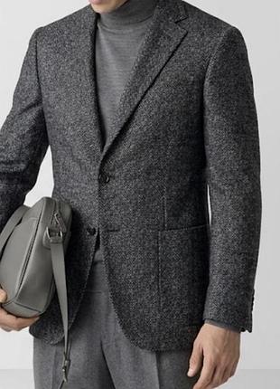 Мужской пиджак бренда corneliani, выполненный в непринужденном стиле (casual/smart-casual) из фактурной смеси шерсти
