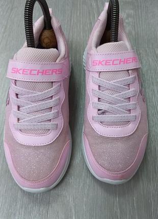 Кросівки для дівчинки skechers 5