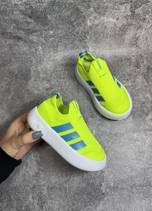 Оригінальні  дитячі кросівки adidas (без шнурків / сліпони)