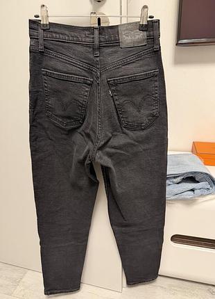 Levis на не високу дівчину розмір s 2
