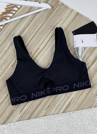 Топи nike pro