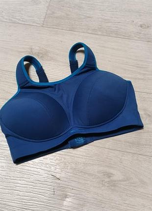 Женский спортивный бюстгальтер на широких бретелях синего цвета 34dd
