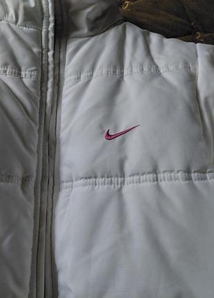 Куртка жіноча nike біла 4