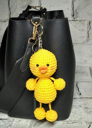 Брелок утка вязаный ручной работы амигуруми hand made 16х4 см
