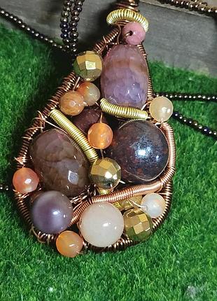 Авторський масивний кулон у техніці wire wrap з натуральним камінням (австралія) та бісерним джгутом