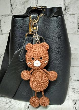 Брелок мишка вязаный ручной работы амигуруми hand made 16х4 см