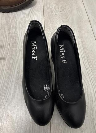 Туфлі жіночі miss f чорні