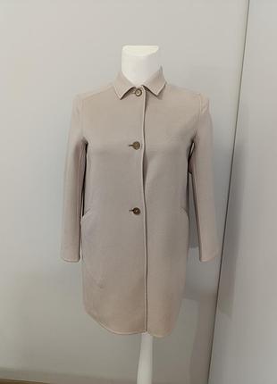 Пальто преміальний німецький бренд, виготовляють в італії. jil sander.