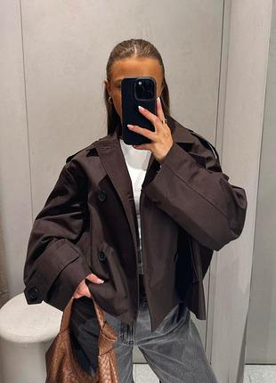 Двобортний короткий тренч zara