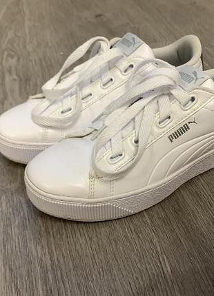 Кросівки жіночі puma білі 2