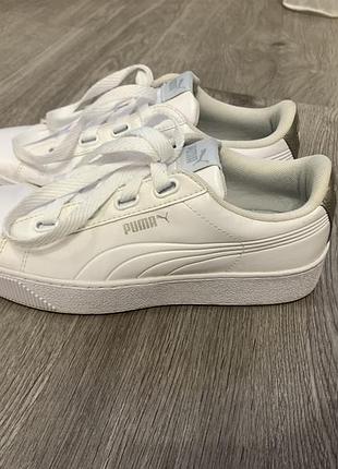 Кросівки жіночі puma білі