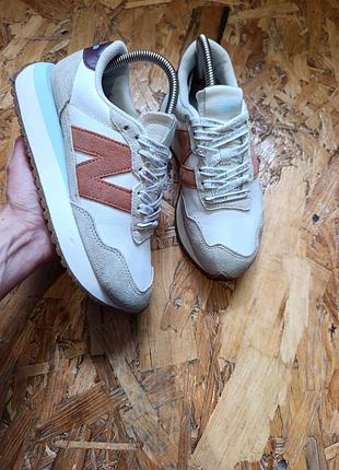 Оригінальні кросівки new balance 237
