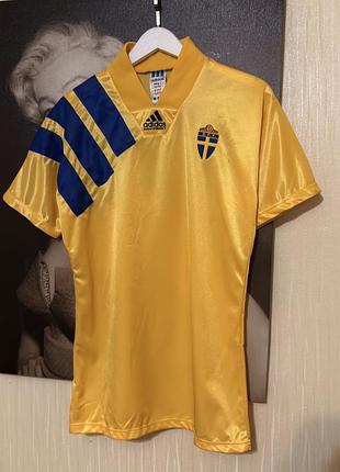 Вінтажна домашня футболка збірної швеції від adidas періоду 1992–1994
